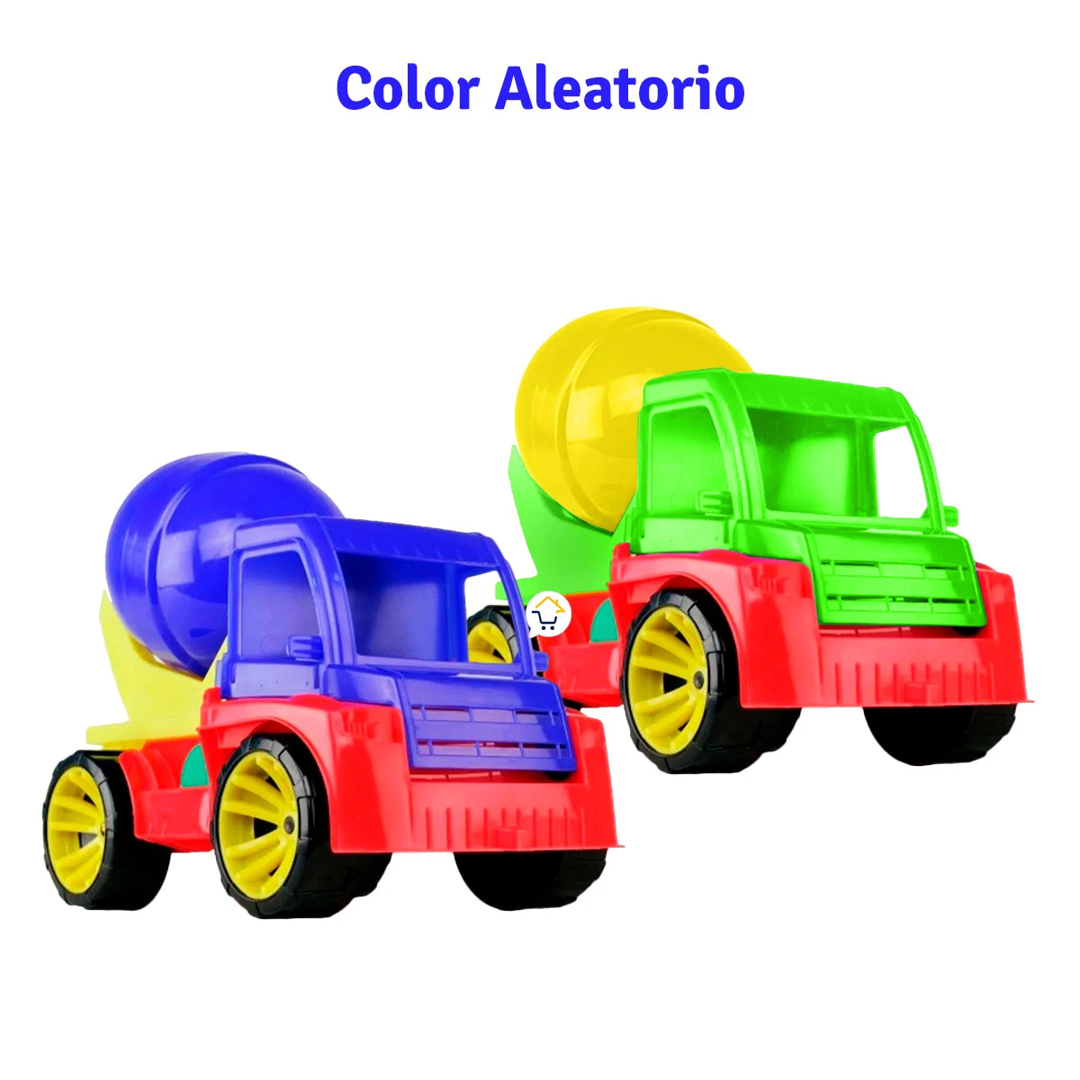 Niño sonriente jugando con camión mezclador volqueta colorido en un jardín, ideal para desarrollar habilidades de ingeniería.