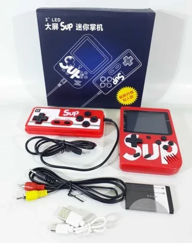 Consola portátil SUP retro con control adicional y cables.