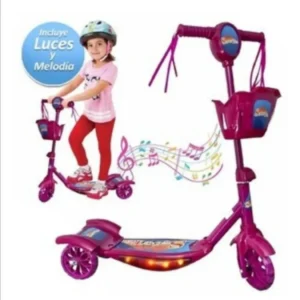 Niña montando un scooter rosa con luces y música.