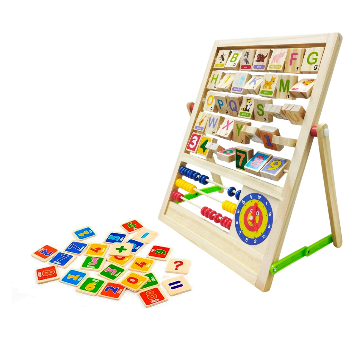 Tablero educativo de madera con letras, números y reloj.