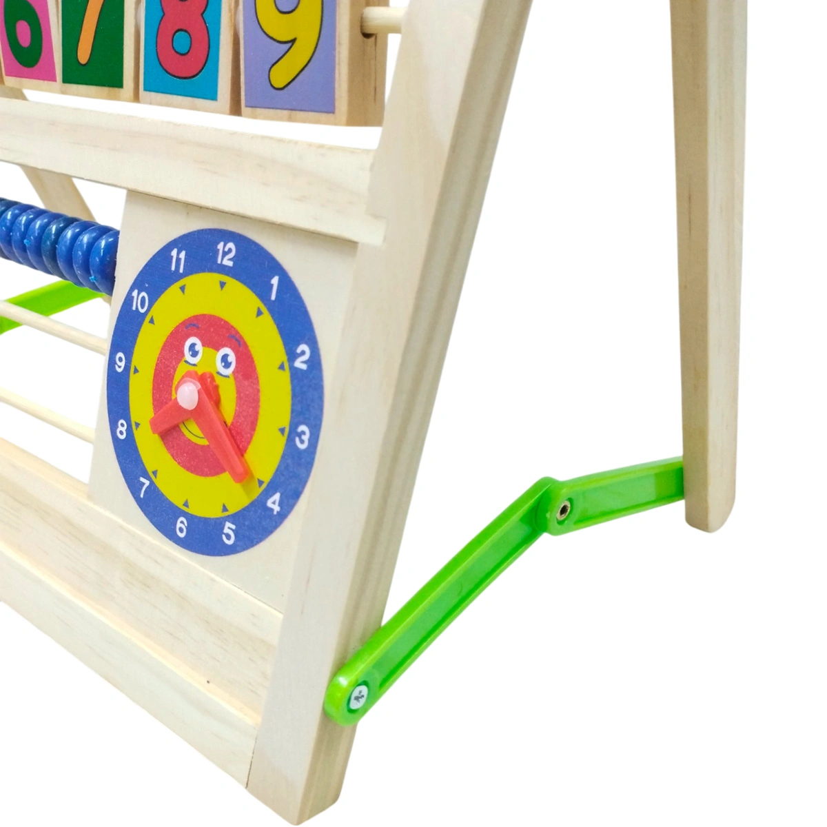 Tablero educativo de madera con reloj y ábaco.