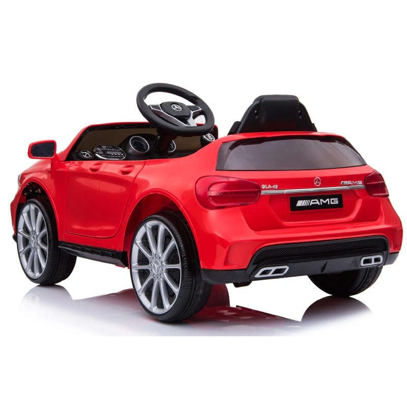 Carro eléctrico montable rojo Mercedes Benz AMG GLA45.