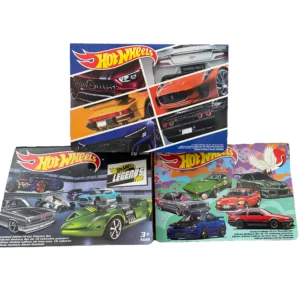 Tres cajas de sets de carros Hot Wheels con diseños variados.