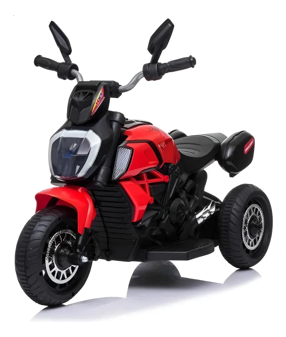 Moto eléctrica de juguete roja de tres ruedas con manubrios de silicona y rines cromados.